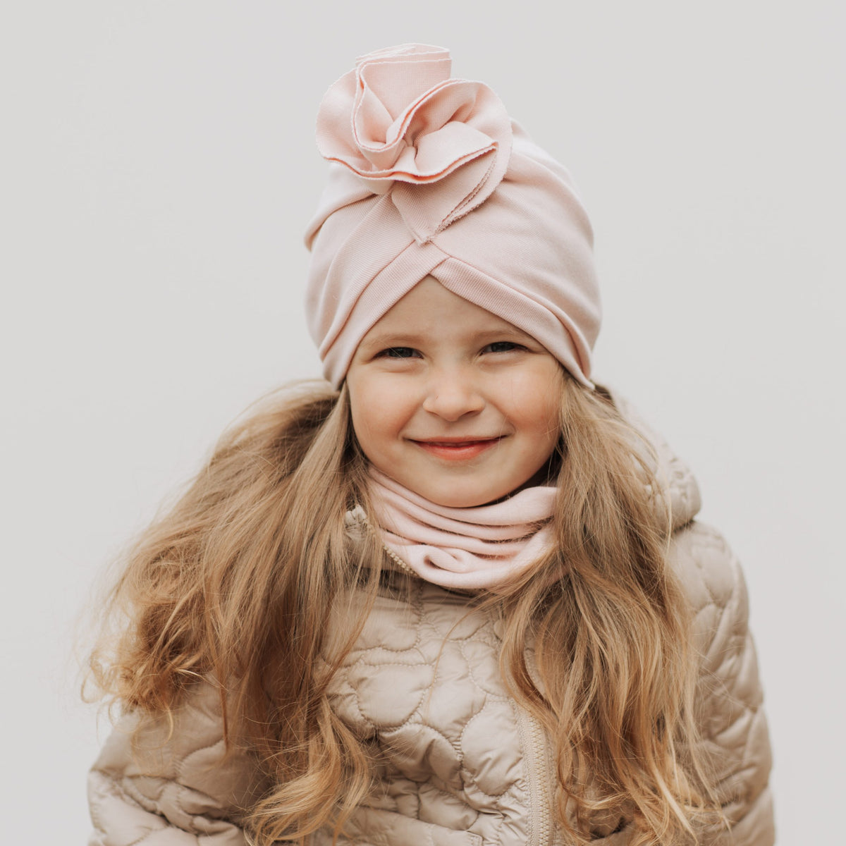 Cappello turbante con volant - rosa cipria - cotone GOTS
